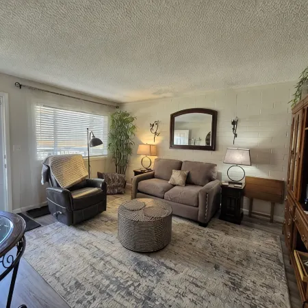 Charming furnished 2-bedroom, 1 bath apartment with WiFi, AC in lovely Kalispell Hotels in Kalispell