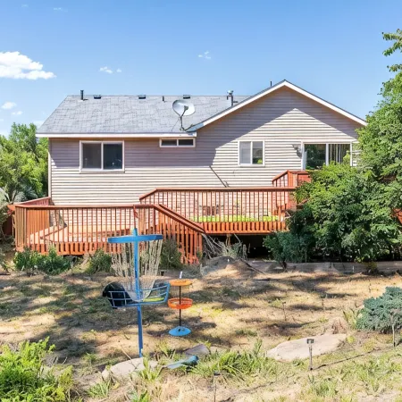 Fun Home! Gameroom, Playground, Near Hospitals, 5mi Downtown 9mi Geg 4mi Gonzaga