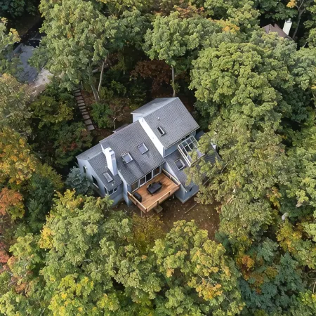 Incredible Mountain Views - Modern Four Bedroom Home - Five Minute Walk to Slope