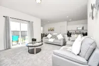 Exquisite 4-Bedroom Home in Katy with Pool Access - 4-Star