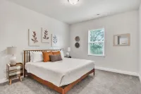 Pet-Friendly 2BR Greer Home, King Beds & Fire Pit - 廚房