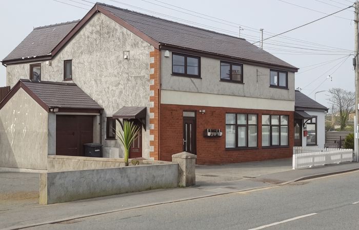 Yr Hen WeithdyThe Old Workshop) Ll728hd, Sleeps 4 Only.