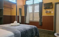 Dewi Sri Guesthouse - balcony