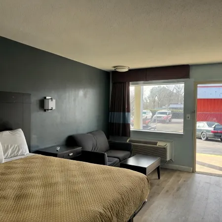 Red Carpet Inn & Suites - Danville