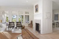 East Hampton: Chic 4 bed, Water Views, Walk to Beach, 5 min drive to Amagansett - Wi-Fi