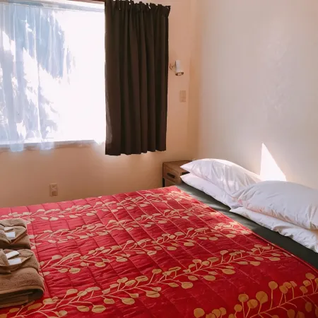 Aaron Court Motel