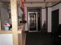 Chameleon Hotel Hotels in Castlegar