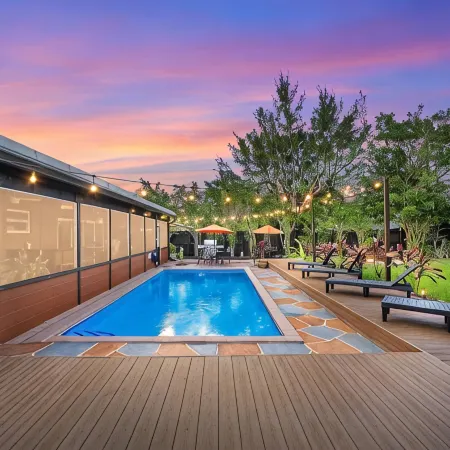 Private Oasis with Heated Pool, Pet Friendly