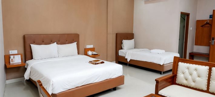 Mr. J Hotel Hotels in Tegal