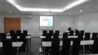 Hotel Astore Suites