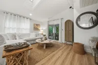 Lush Oasis w/ Heated Pool & Fire Pit - 4 tähden