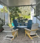 Cozy 2-BR 2-BA bungalow near beaches and  7-Mile Bridge - Pet Friendly! - 방갈로