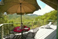 New Moon - Beautifully Built Cottage with Views of Coral Bay - balcony