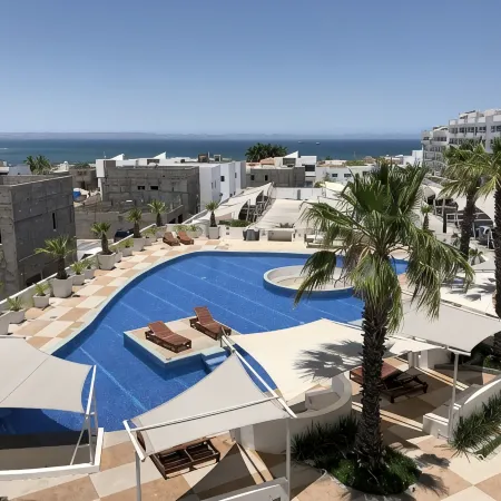 Amazing Views | Modern 1BR | Pools | Gym | Cinema | Netflix