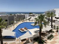 Amazing Views | Modern 1BR | Pools | Gym | Cinema | Netflix - ที่มีฟิตเนส