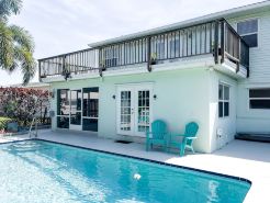 Skyline Breeze - Minutes from downtown Jensen Beach