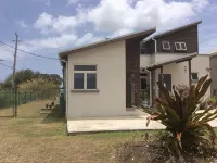 Hill Rise Retreat One - Apartments