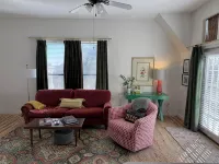 Comfy 2bedroom/1 bath apt, with a pool, large patio, near downtown Weatherford. - 3 estrellas