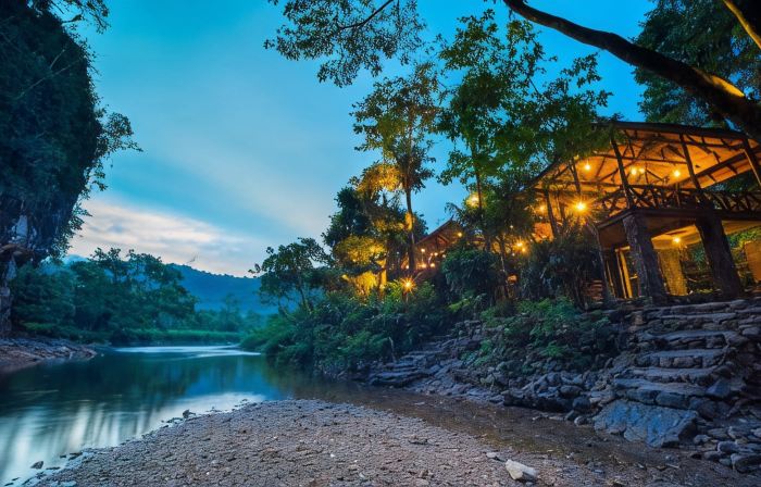 Art's Riverview Lodge