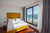 Harbour Hotel - balcony