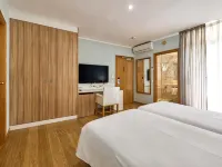 Mònica Hotel
