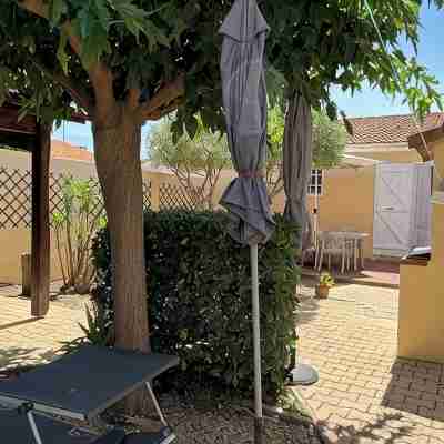 Very quiet, 437 yards away from a large sandy beach Hotel Exterior