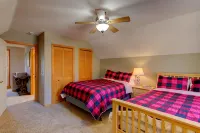 "The Lodge" At Pagosa's Dutton Canyon/Hot Tub/Gas FP Stove/Pool Table/Pets - balcony