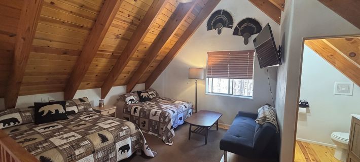 Come Get Cozy in The Coues Cabin Hotels in Apache County