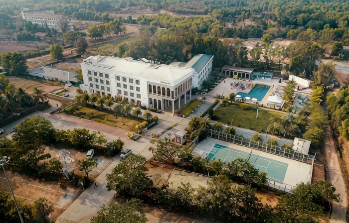 Uva Meridian Bay Resort & Spa