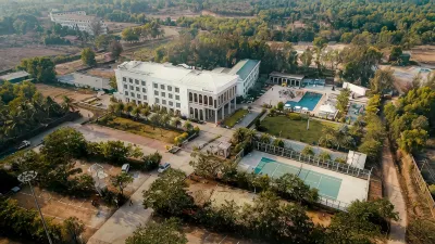 Uva Meridian Bay Resort & Spa โรงแรมใน