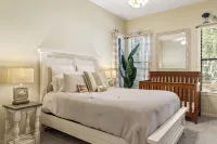 Lake front house near Clemson University