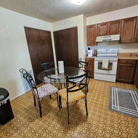 Cozy apartment on the western slope. Pet friendly.