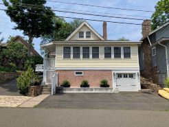 Short Beach Coastal Cottage