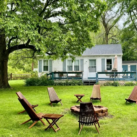 Charming Lakeside 2-bedroom cottage in lovely Alburgh, VT