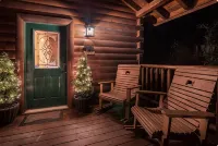 Luxurious, Romantic, Cozy Cabin/Great Reviews/Close to Town/Clean/Hot tub! - Romantic