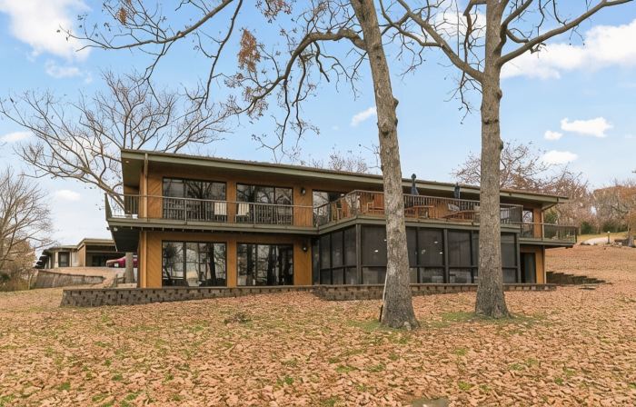 Lake Front Home with the Best Views on Table Rock Lake. Sleeps 16