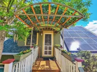 4 Bed 4 Bath House: Steps to Downtown Manitou Springs - Boutique