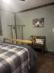 Feisty Ranch Farm Retreat - Private and charming 2-bedroom on 15 acres - 2성급