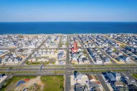 Ortley Beachside Bliss - Private Balcony - 1 Block to Beach - 4 stjerner