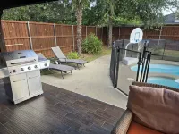 Spacious 5BR villa with backyard Oasis, Pool, Air hockey and high speed WiFi - Villas