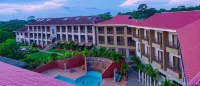 Ridge Royal Hotel - Pools