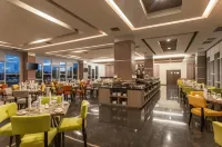 Dalton Hotel Makassar - servizio colazione