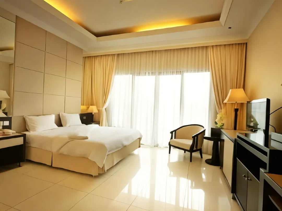 Grand Ussu Hotel & Convention - Cisarua