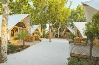 Costa del Sol Glamping Village 富恩吉羅拉