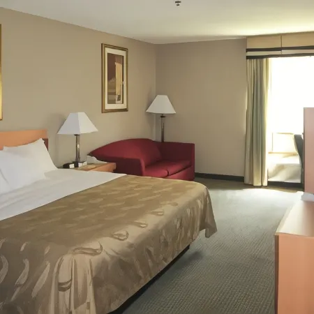 Quality Inn Nashville - Bloomington