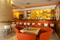 Alea Hotel Apartments - ที่มีบาร์
