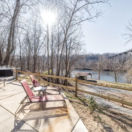 Riverfront hidden gem, ground floor open space!