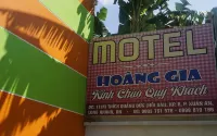 Motel Hoang Gia - Motels
