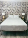 The Salty Pelican on the Pinellas Trail - 3-Star