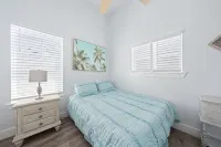 "A" SAND AND OCEAN LOVER'S VACATION VILLA